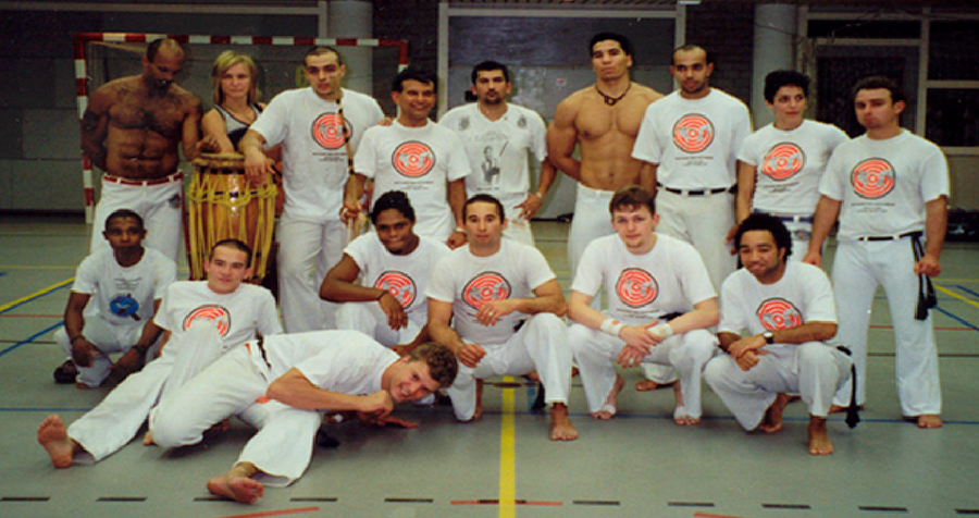 Roda de Capoeira com Rouxinol
